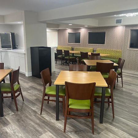 Quality Inn & Suites Orlando East - Ucf Area Alafaya Esterno foto