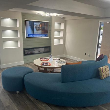 Quality Inn & Suites Orlando East - Ucf Area Alafaya Esterno foto