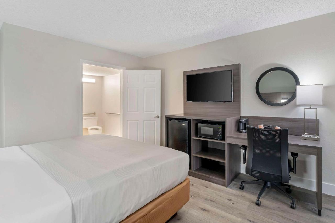 Quality Inn & Suites Orlando East - Ucf Area Alafaya Esterno foto
