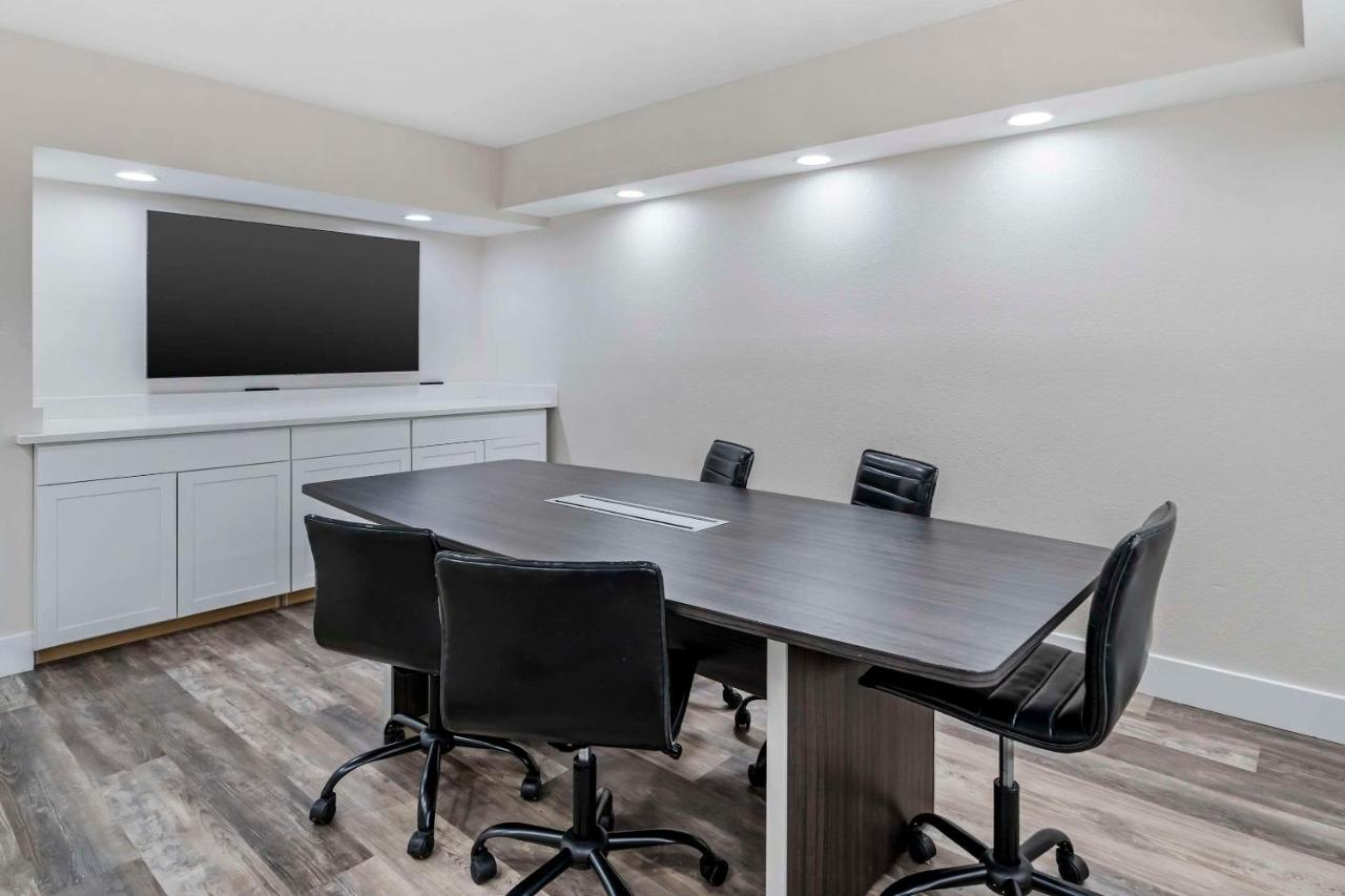 Quality Inn & Suites Orlando East - Ucf Area Alafaya Esterno foto