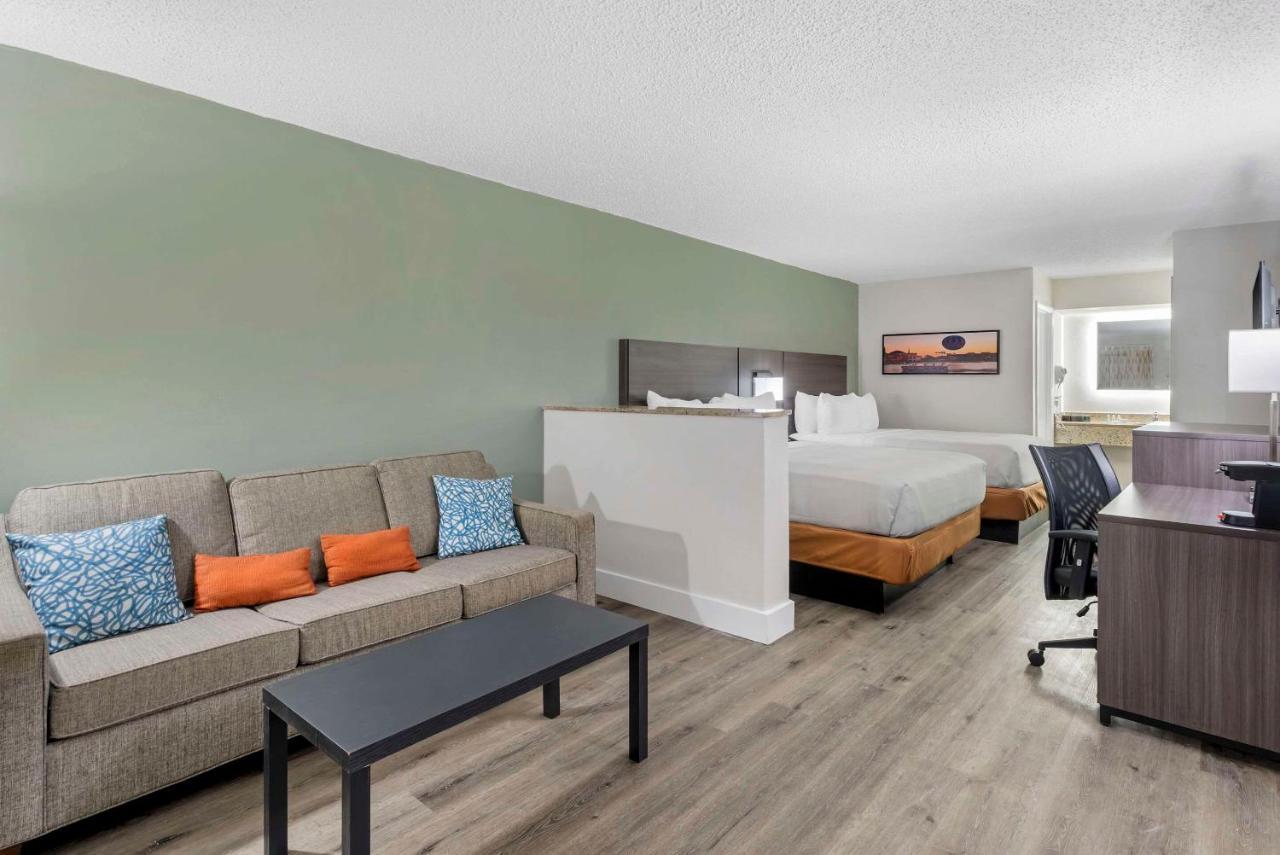 Quality Inn & Suites Orlando East - Ucf Area Alafaya Esterno foto