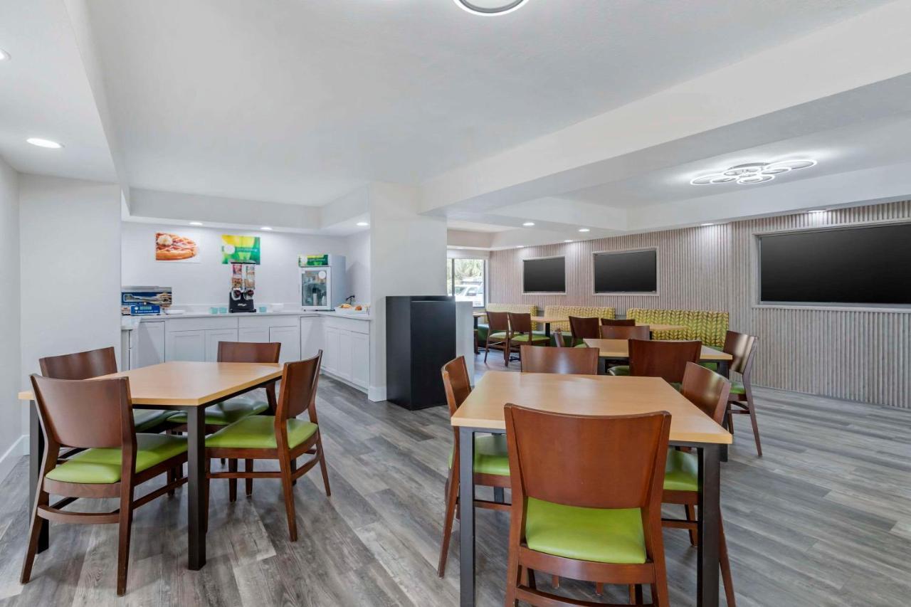Quality Inn & Suites Orlando East - Ucf Area Alafaya Esterno foto