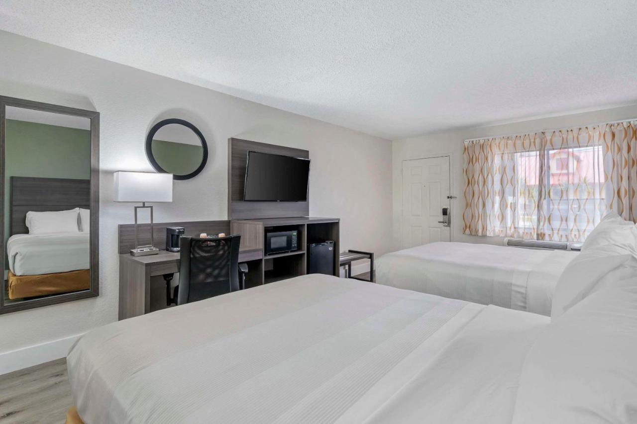 Quality Inn & Suites Orlando East - Ucf Area Alafaya Esterno foto