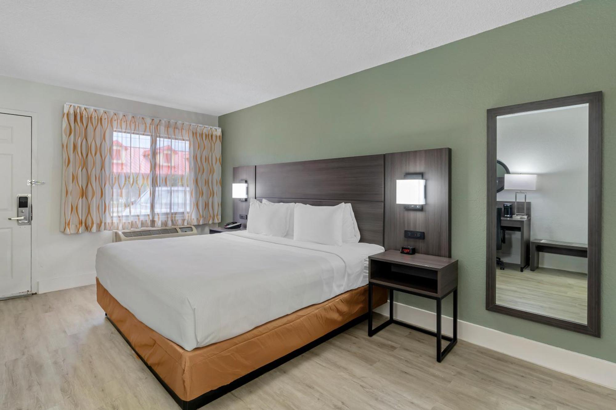 Quality Inn & Suites Orlando East - Ucf Area Alafaya Esterno foto