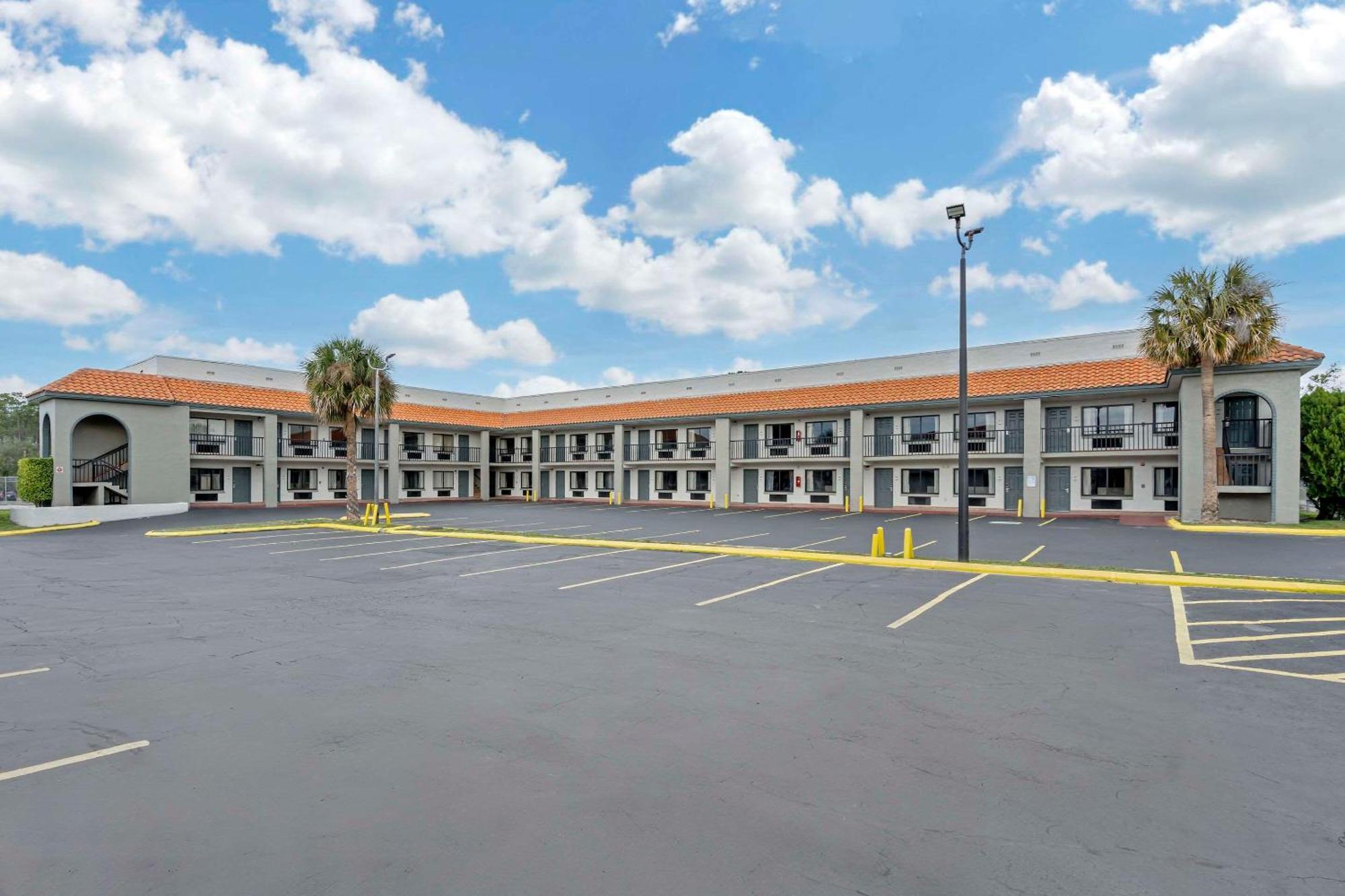Quality Inn & Suites Orlando East - Ucf Area Alafaya Esterno foto