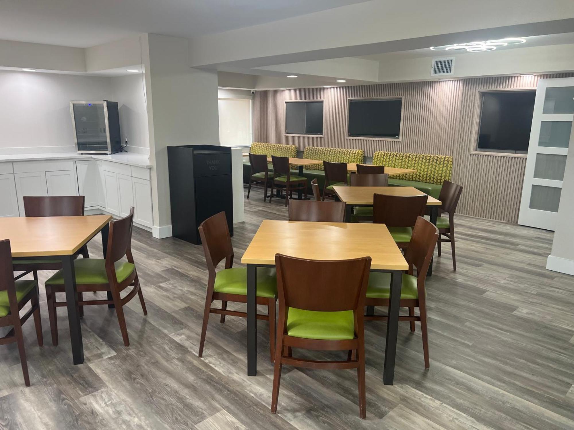 Quality Inn & Suites Orlando East - Ucf Area Alafaya Esterno foto