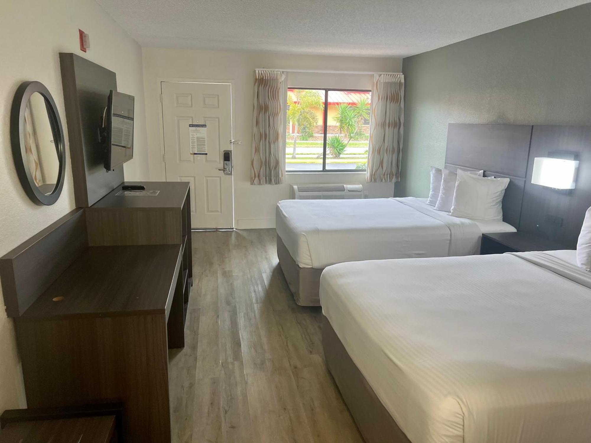 Quality Inn & Suites Orlando East - Ucf Area Alafaya Esterno foto