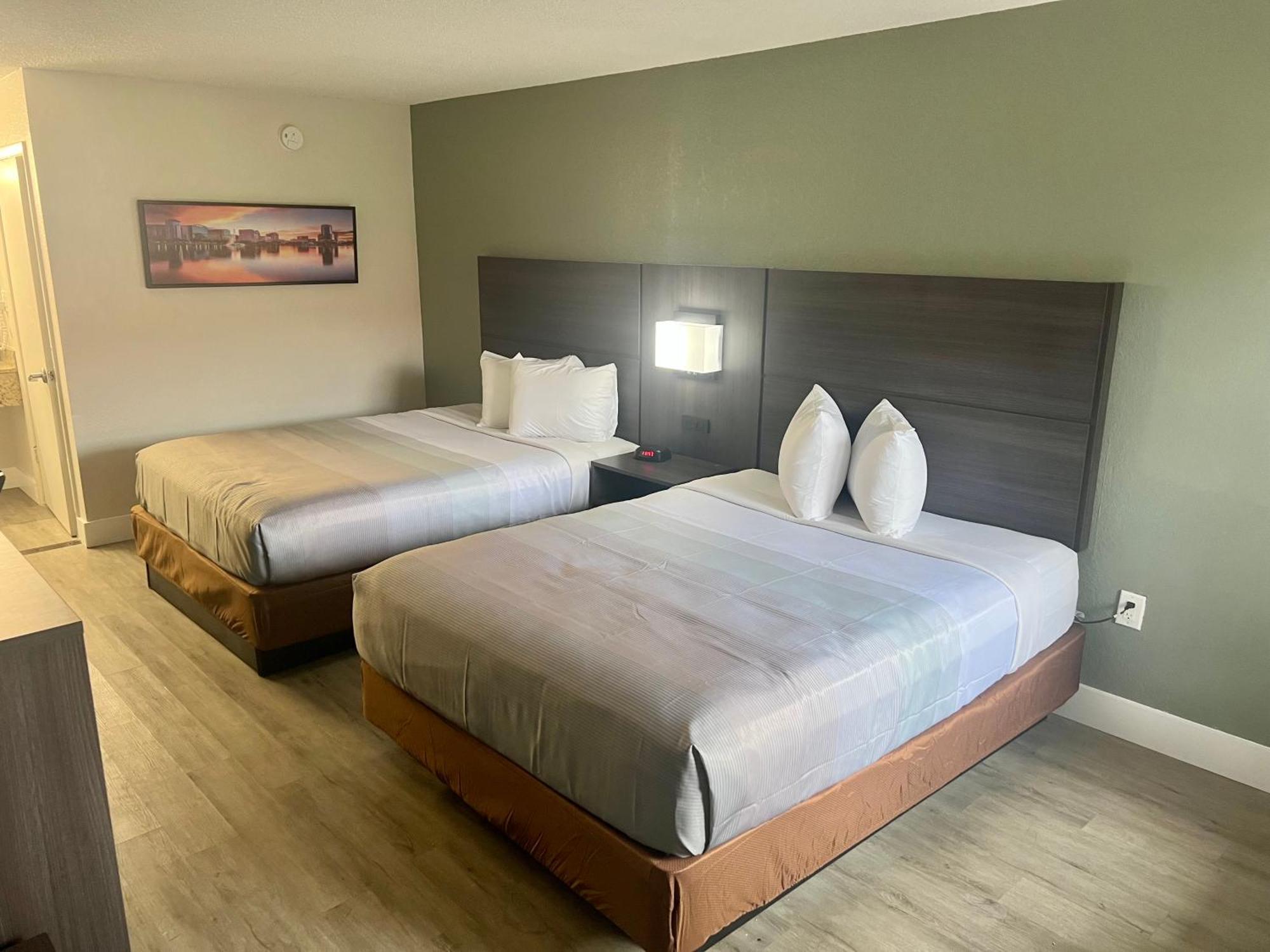Quality Inn & Suites Orlando East - Ucf Area Alafaya Esterno foto
