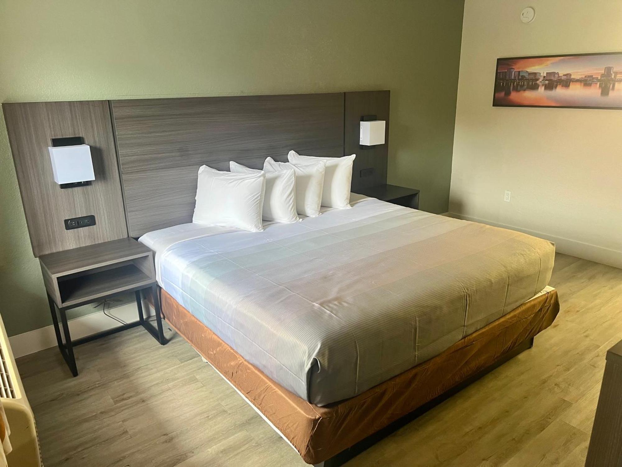 Quality Inn & Suites Orlando East - Ucf Area Alafaya Esterno foto