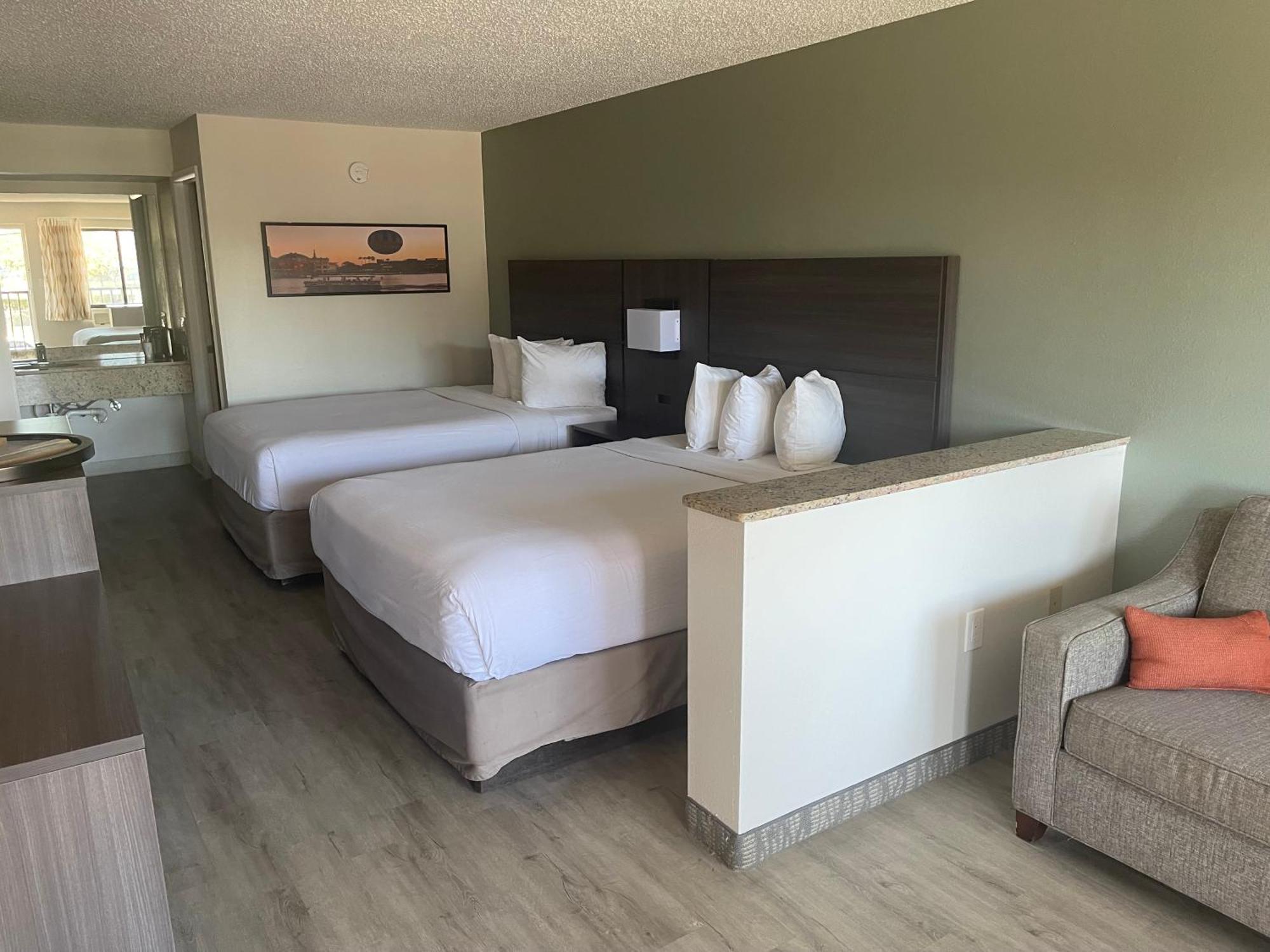 Quality Inn & Suites Orlando East - Ucf Area Alafaya Esterno foto