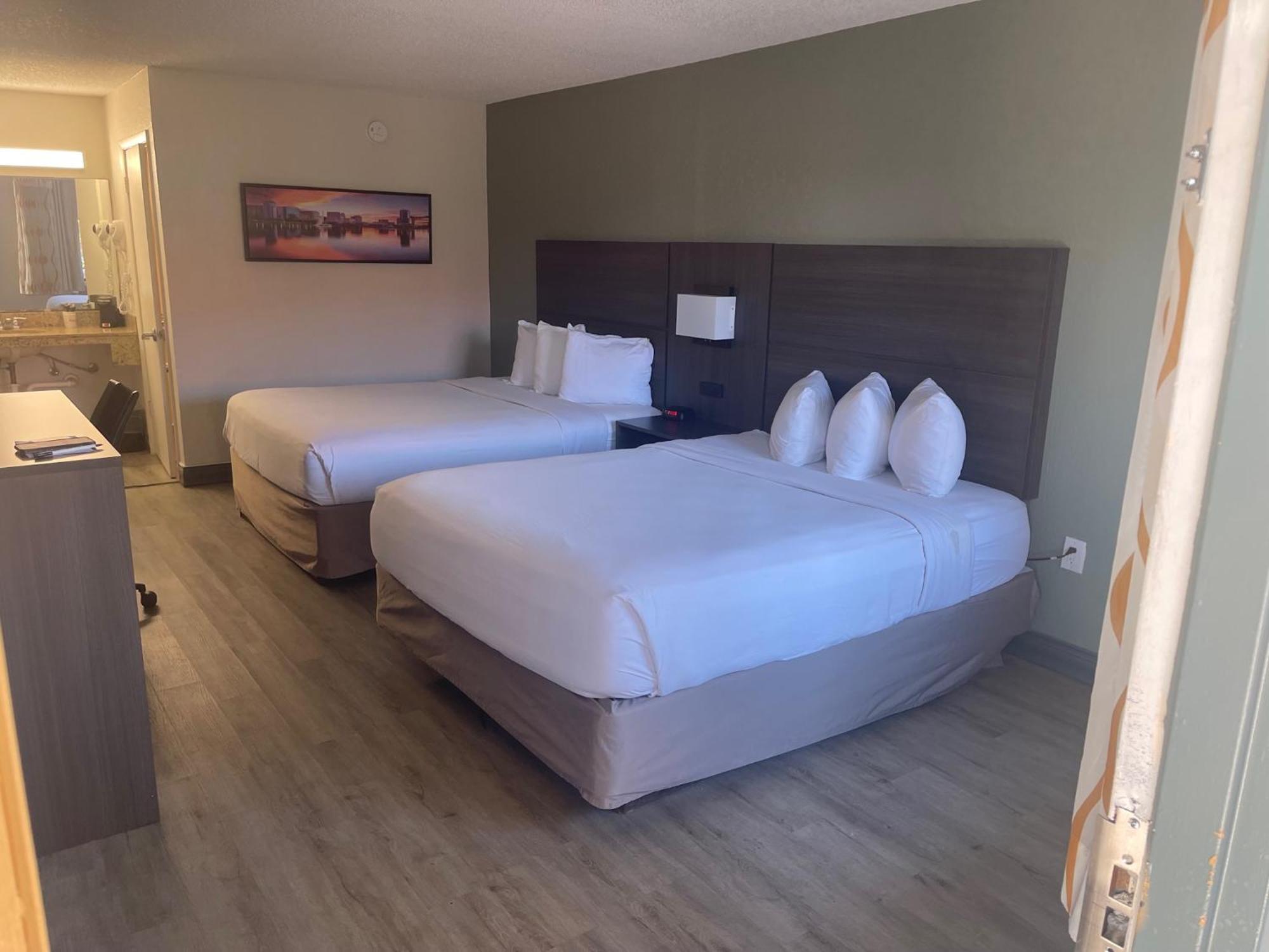Quality Inn & Suites Orlando East - Ucf Area Alafaya Esterno foto