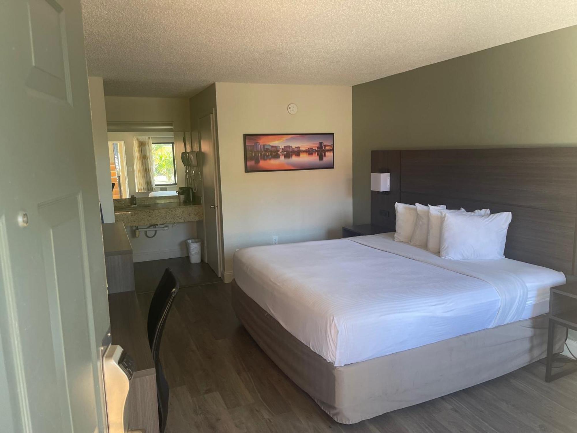 Quality Inn & Suites Orlando East - Ucf Area Alafaya Esterno foto